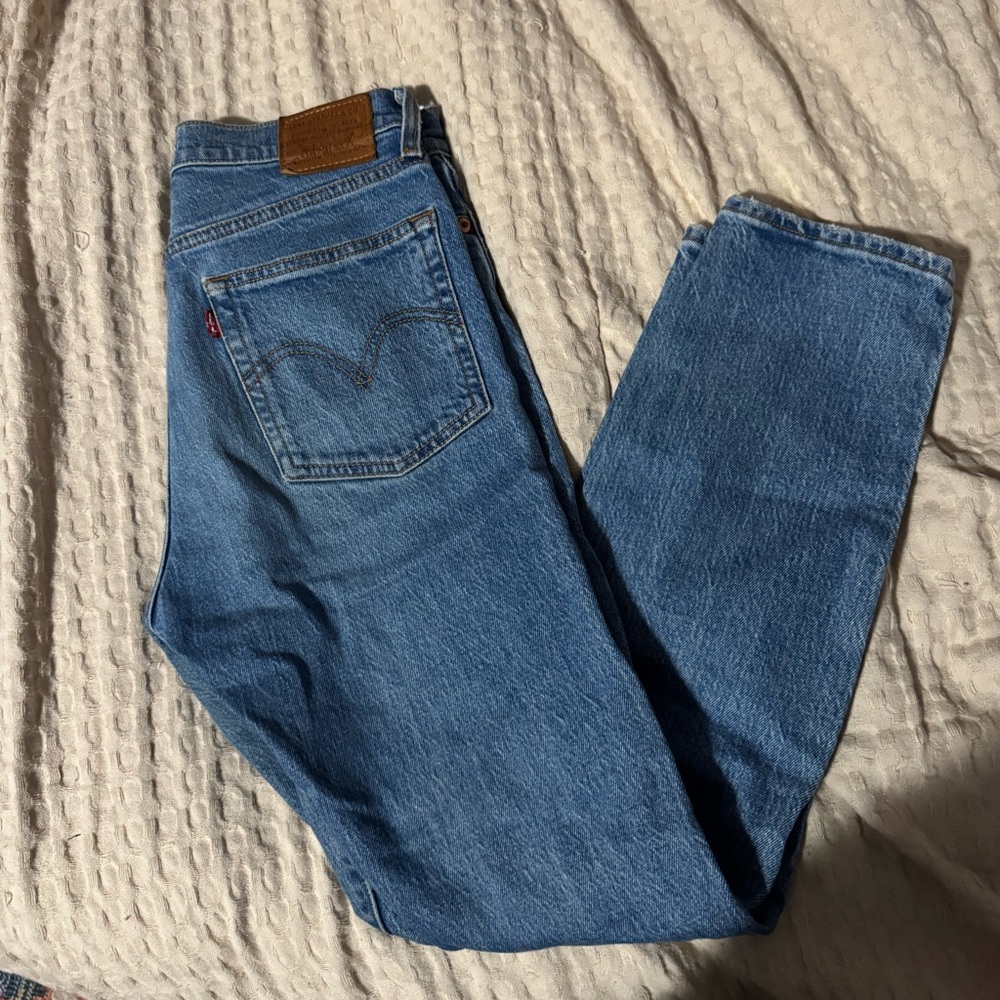 Levi's Straight Leg Jeans in Medium Blue Denim